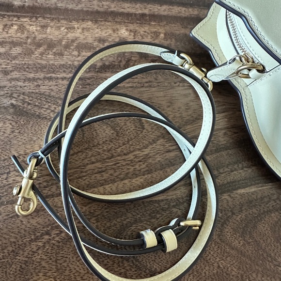 Coach Chick Bag - Picture 4 of 7